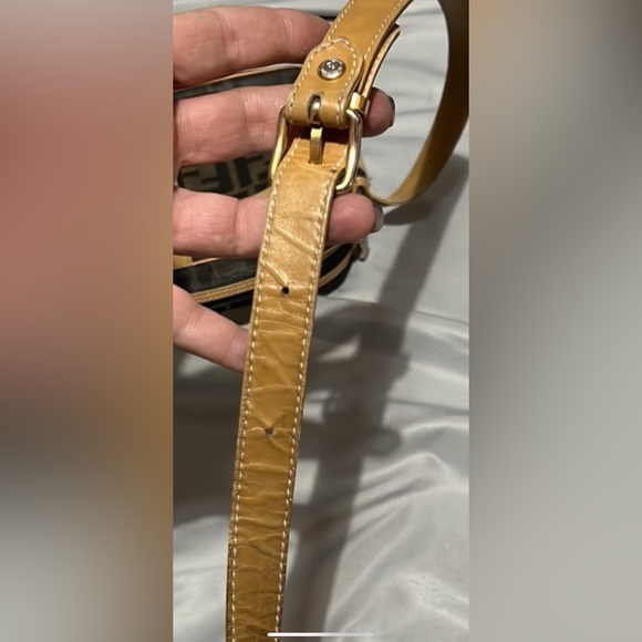 NOT FOR SALE. FENDI crossbody VINTAGE authentic - Picture 15 of 17